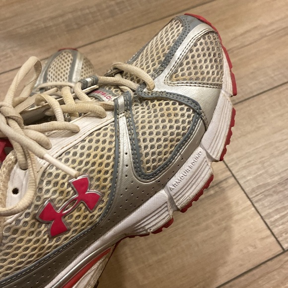 Vintage under armour silver, mesh and pink sneakers, size 8 - Picture 4 of 7